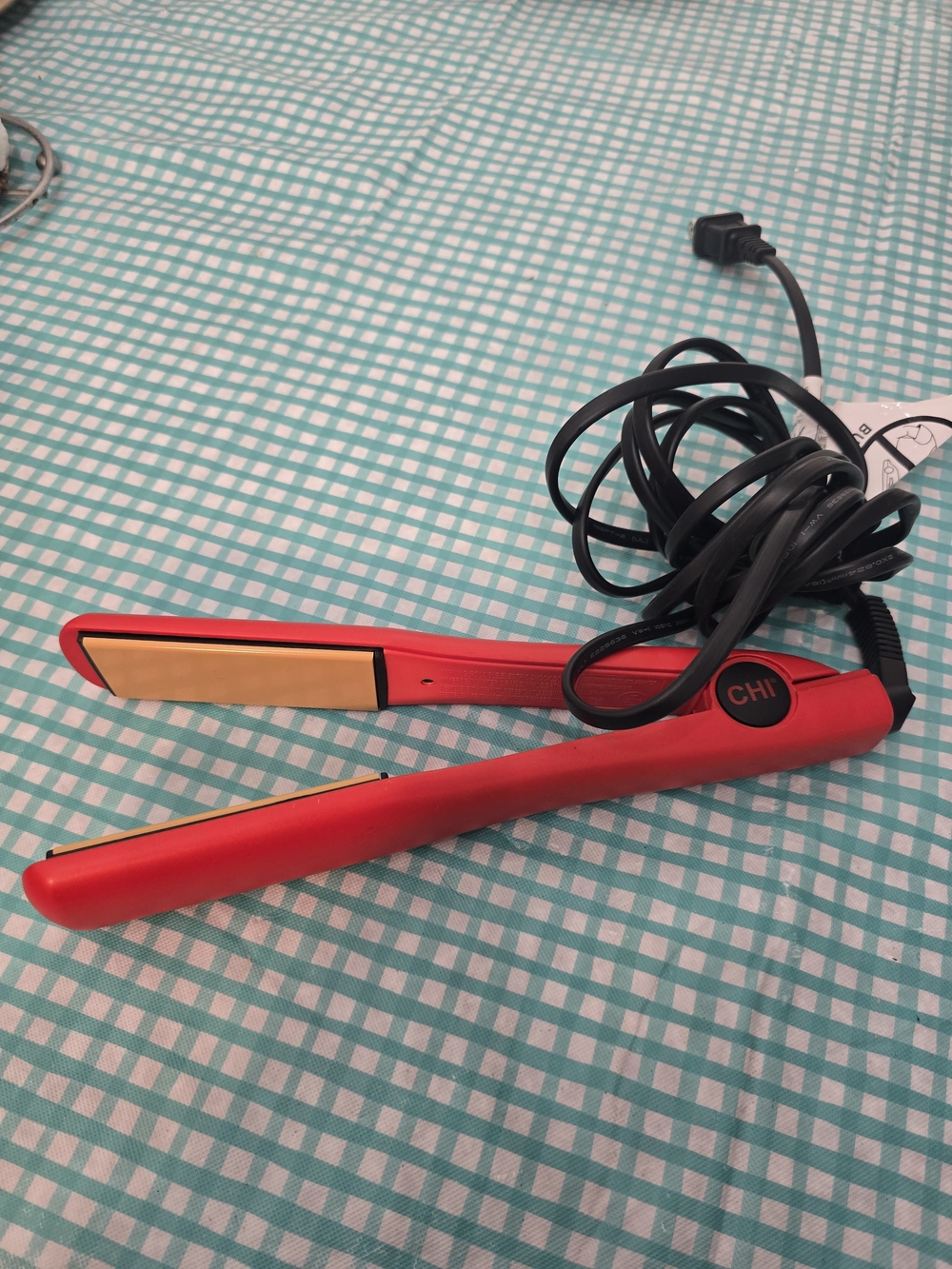 Hair straightener (not electronics computer)